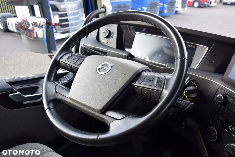 Volvo FH 460 XL  / FULL LED / ZBIORNIKI 1220 L /  PO ZŁOTYM KONTRAKCIE  / STANDARD - 31