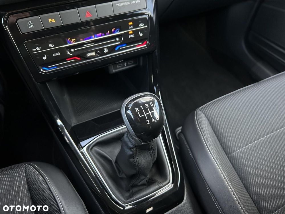 Volkswagen T-Cross - 26