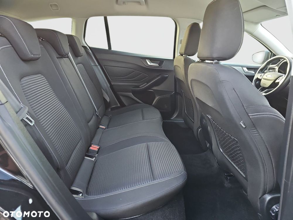 Ford Focus 1.0 EcoBoost Titanium - 17