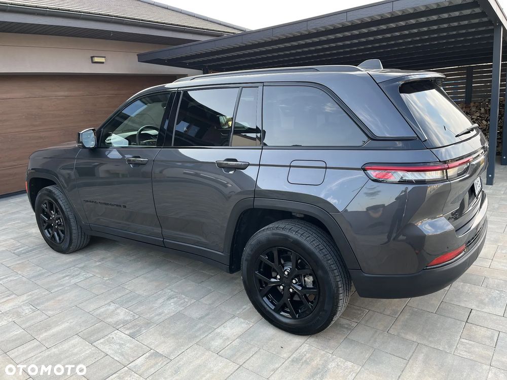 Jeep Grand Cherokee - 15