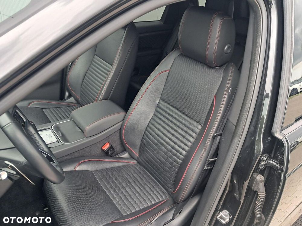 Land Rover Discovery Sport - 19