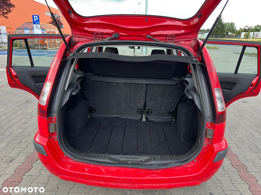 Ford Fusion - 11