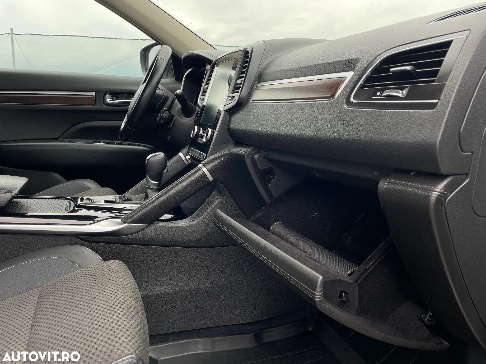 Renault Koleos ENERGY dCi 175 X-tronic 4WD INTENS - 28