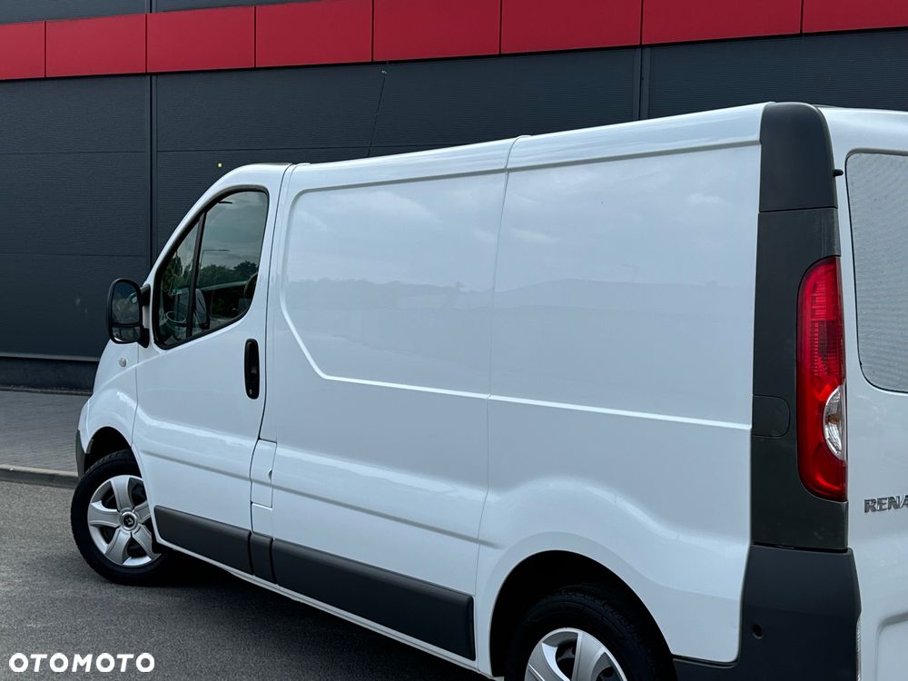 Renault Trafic - 22