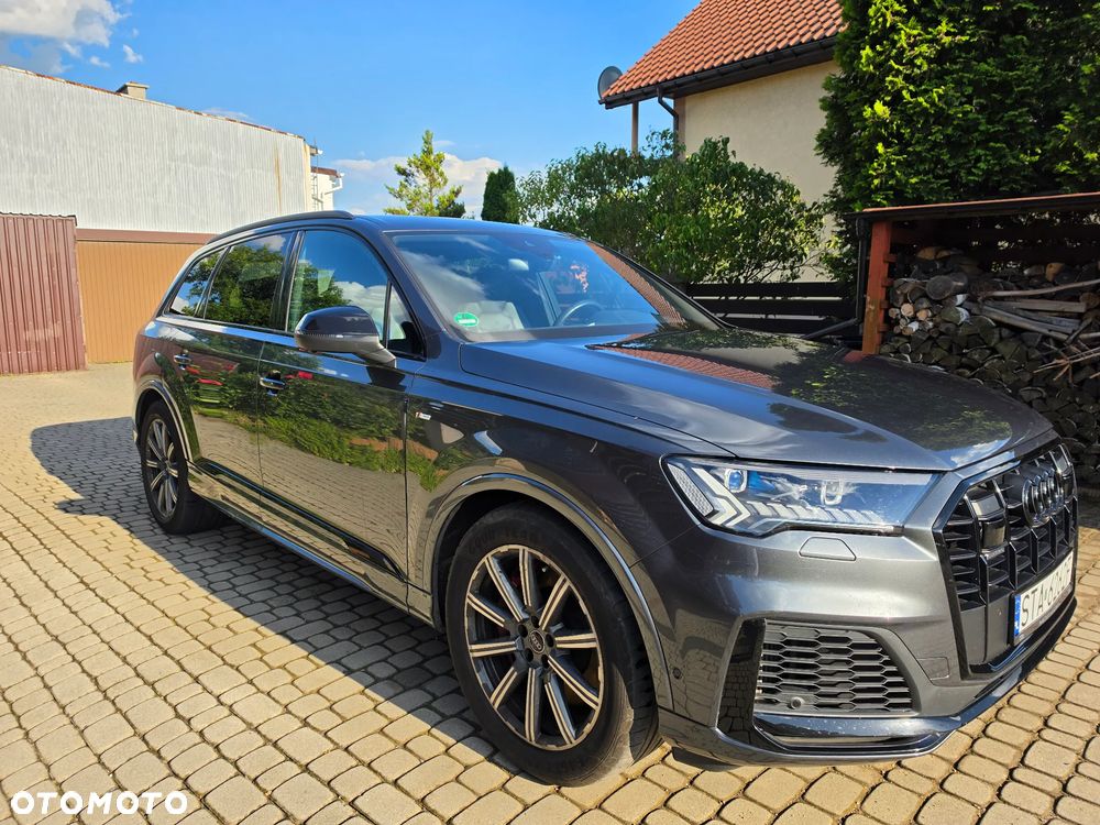 Audi Q7 - 1
