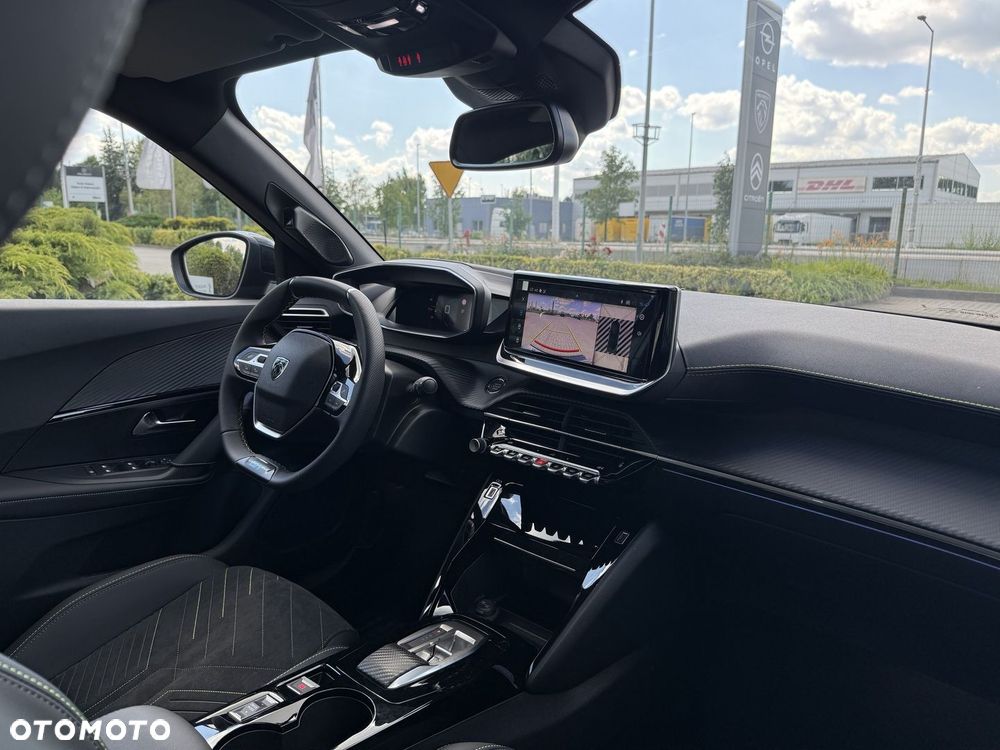 Peugeot 2008 PureTech mHEV GT E-DCS6 - 29