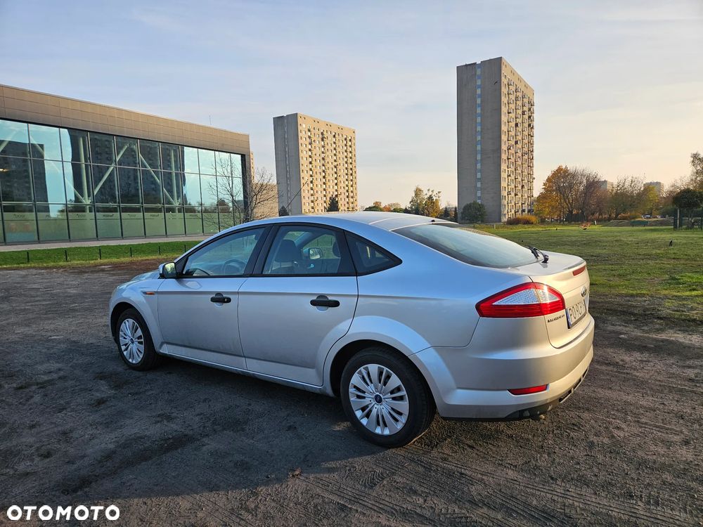 Ford Mondeo 1.8 TDCi Ambiente - 2