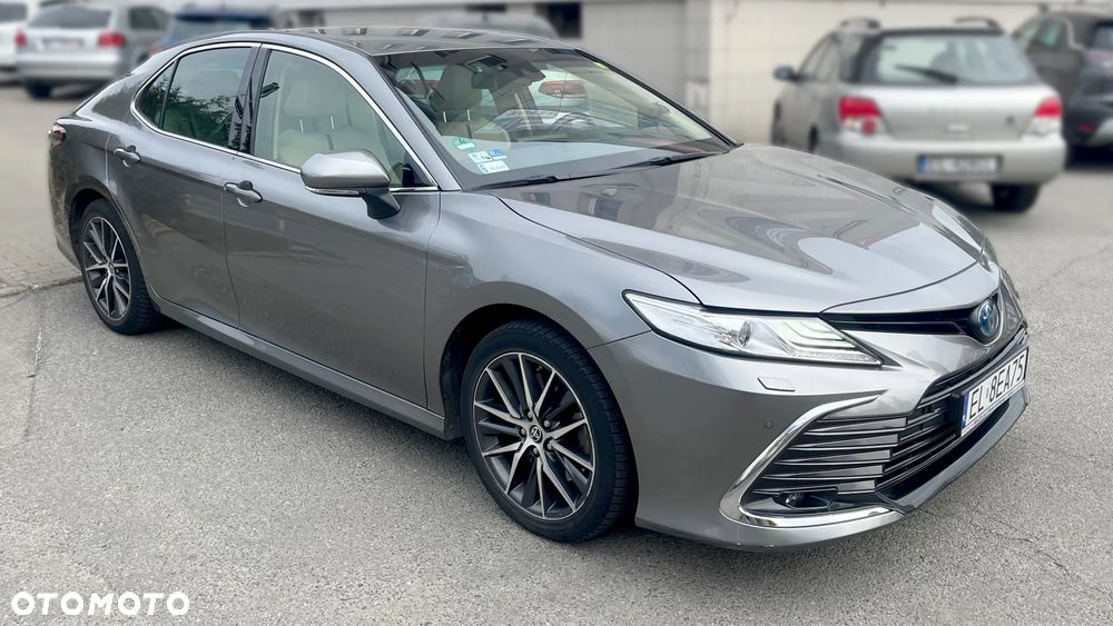 Toyota Camry 2.5 Hybrid Executive CVT - 2