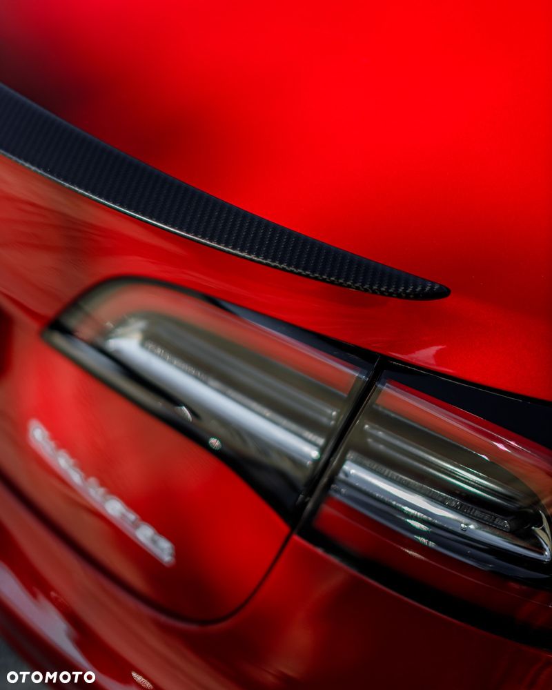Tesla Model 3 - 24