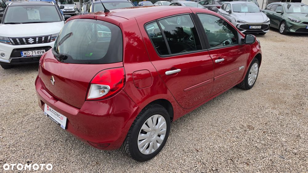 Renault Clio 1.2 16V Expression Quickshift - 12