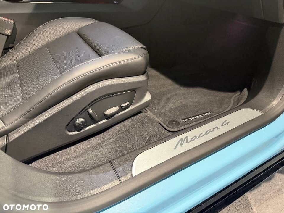 Porsche Macan - 31
