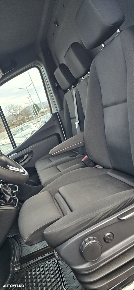 Mercedes-Benz Sprinter - 37