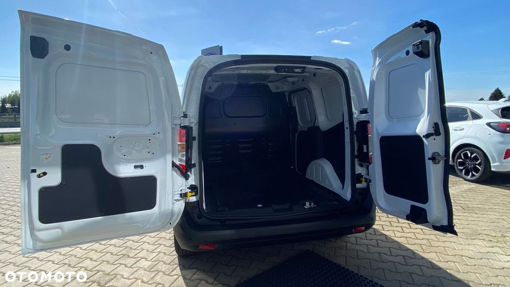Ford Transit Courier - 16