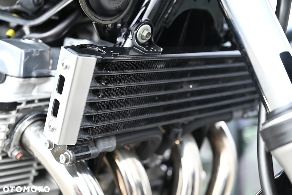 Yamaha XJR - 23