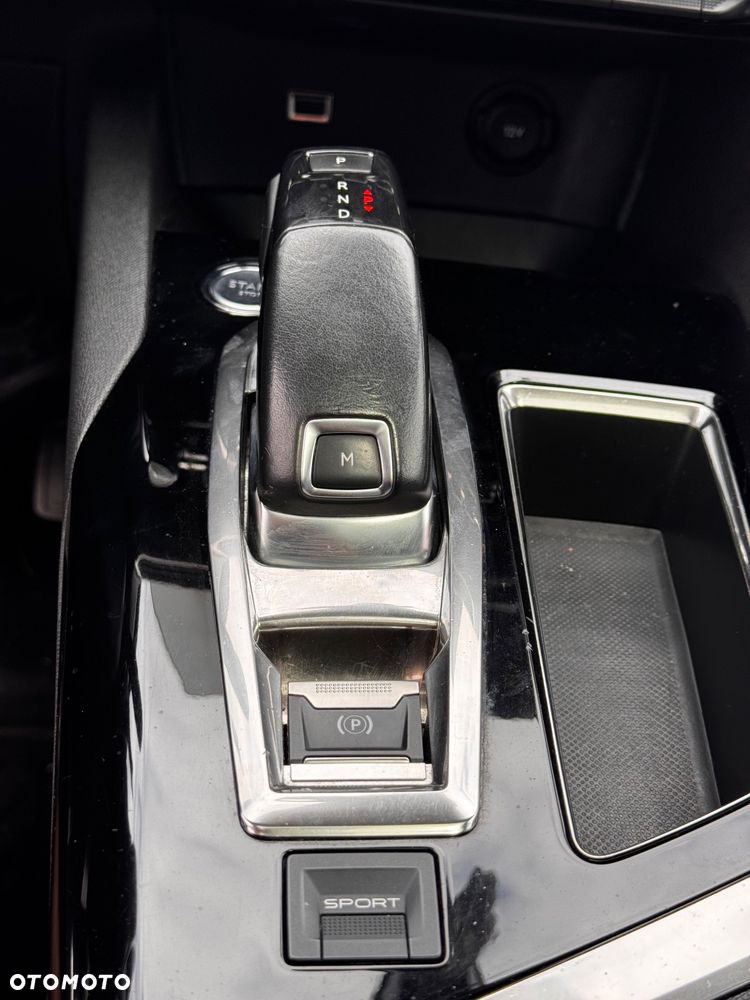 Peugeot 3008 THP 165 EAT6 Stop & Start Allure - 25