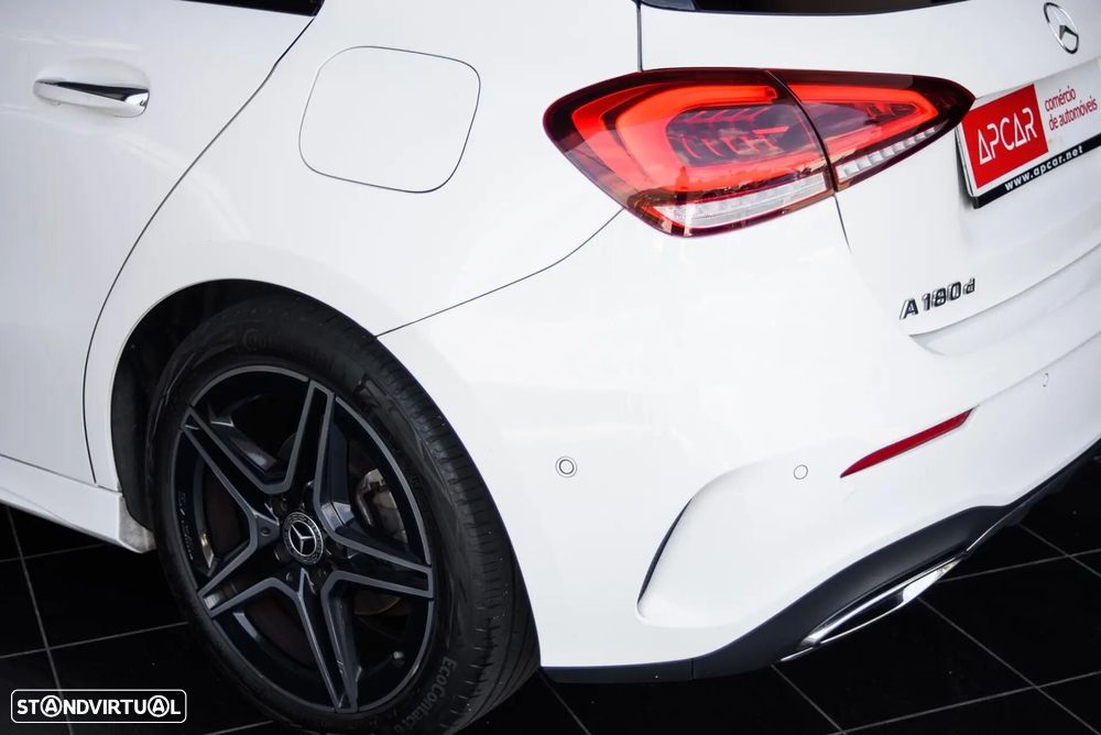 Mercedes-Benz A 180 d AMG Line - 16
