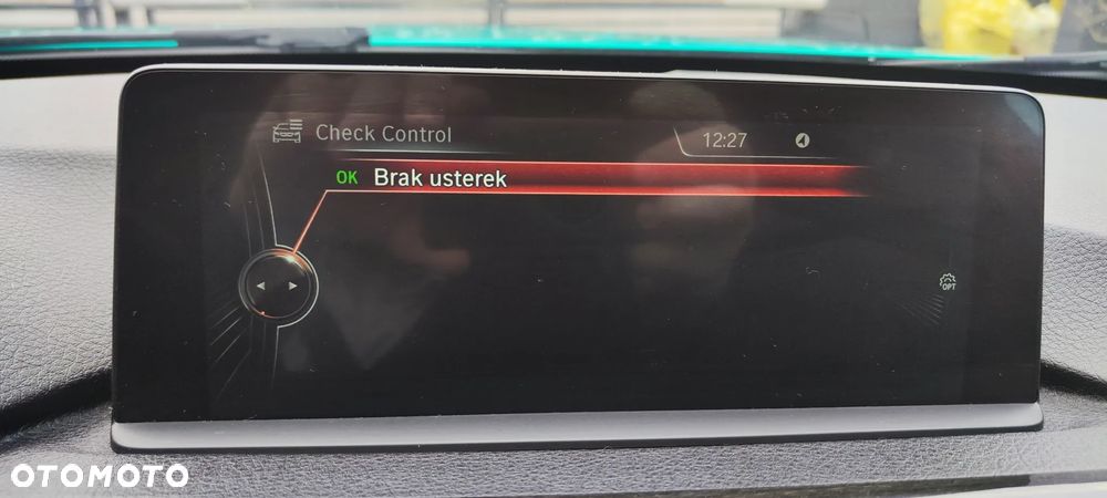 BMW Seria 3 320i Sport Line - 26