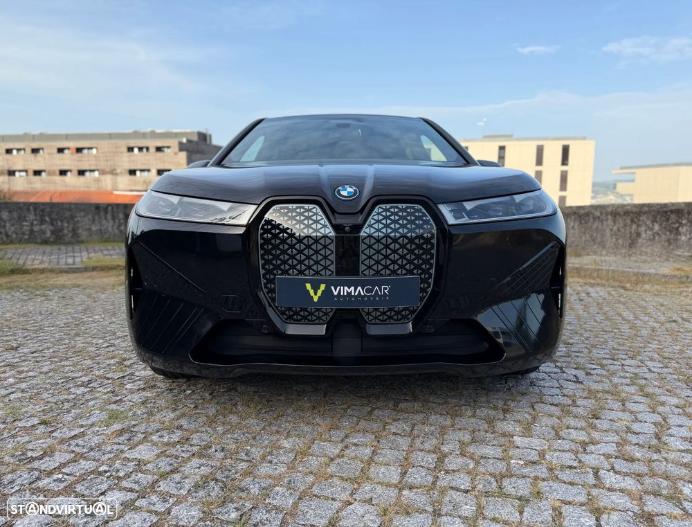 BMW iX xDrive 40 Pack Desportivo - 33