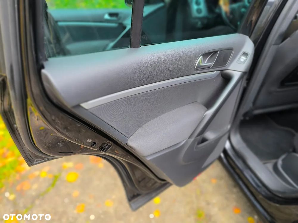 Volkswagen Tiguan - 26