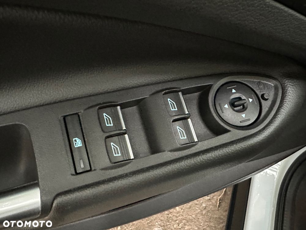 Ford Kuga 1.5 EcoBoost 2x4 Cool & Connect - 15