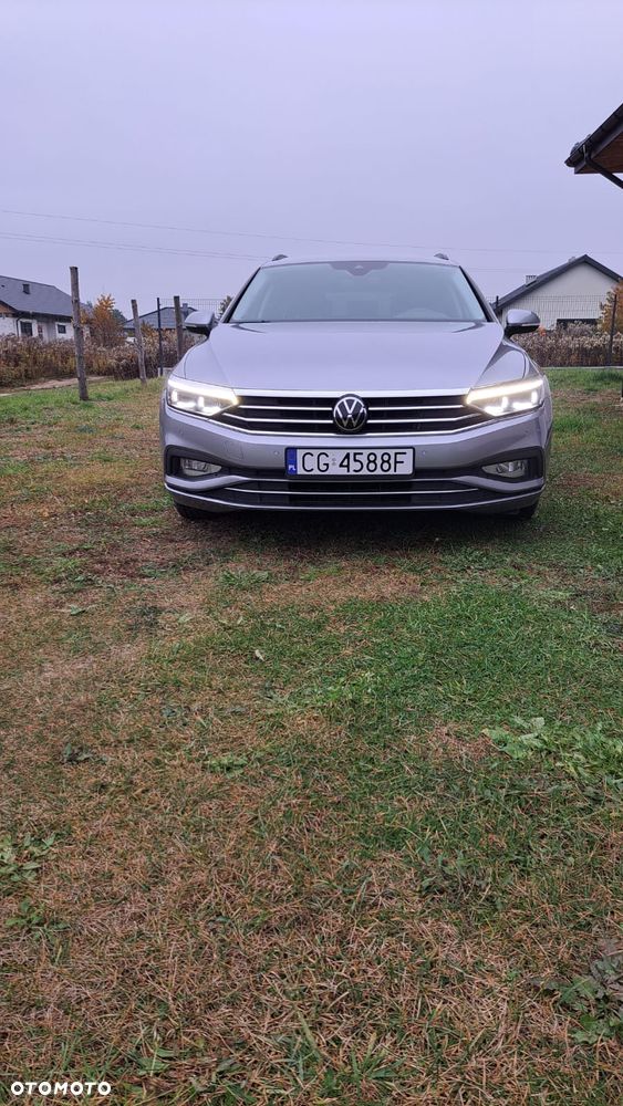 Volkswagen Passat - 10