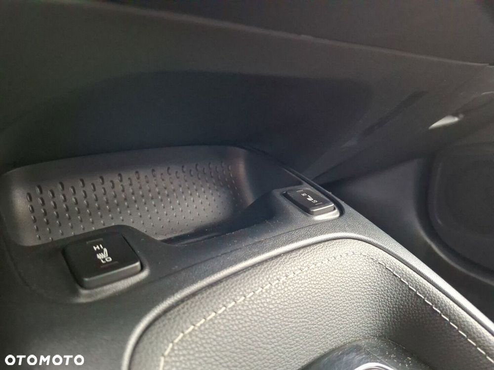 Toyota Corolla 1.8 Hybrid Comfort - 28