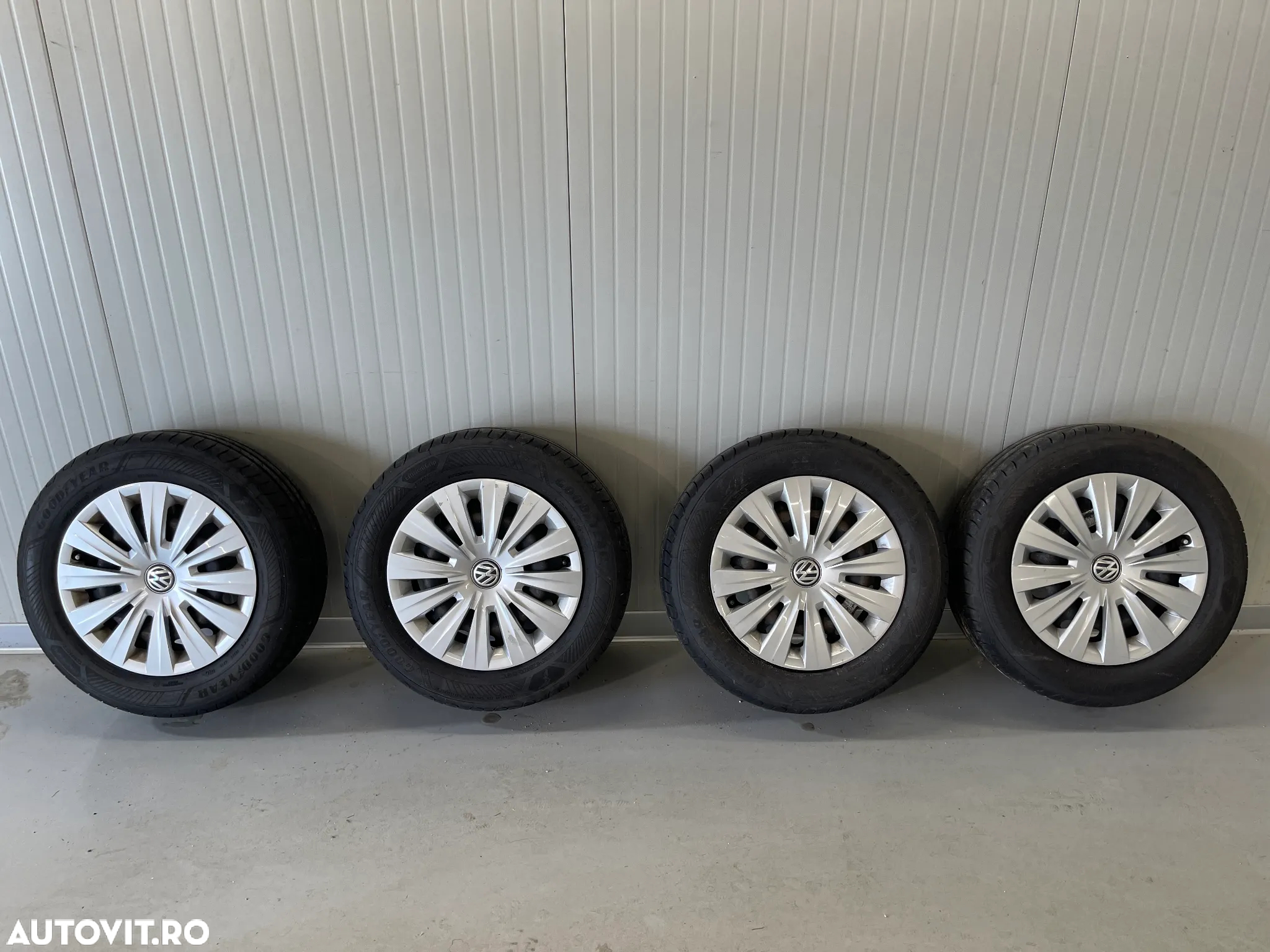 Volkswagen Golf 1.6 TDI Comfortline - 25