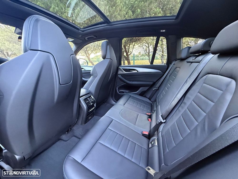BMW X3 30 e xDrive Pack M — fotografia 30