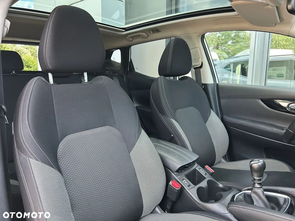 Nissan Qashqai 1.3 DIG-T N-Connecta EU6d - 18