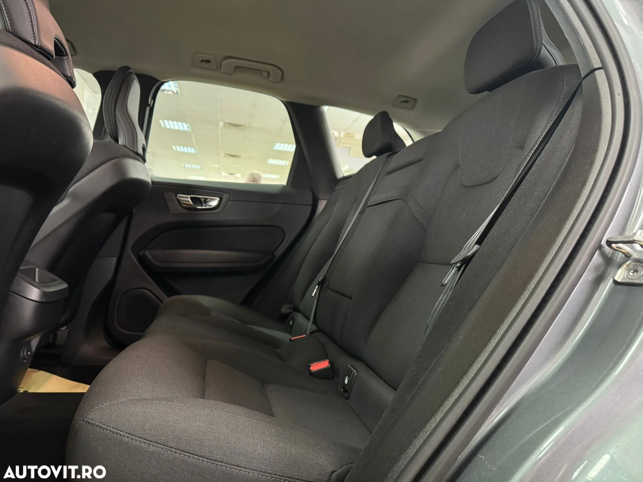 Volvo XC 60 B4 D AWD Geartronic Momentum Pro - 15
