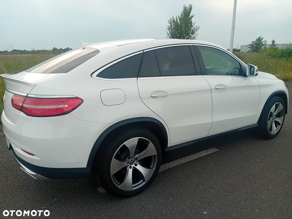 Mercedes-Benz GLE - 27
