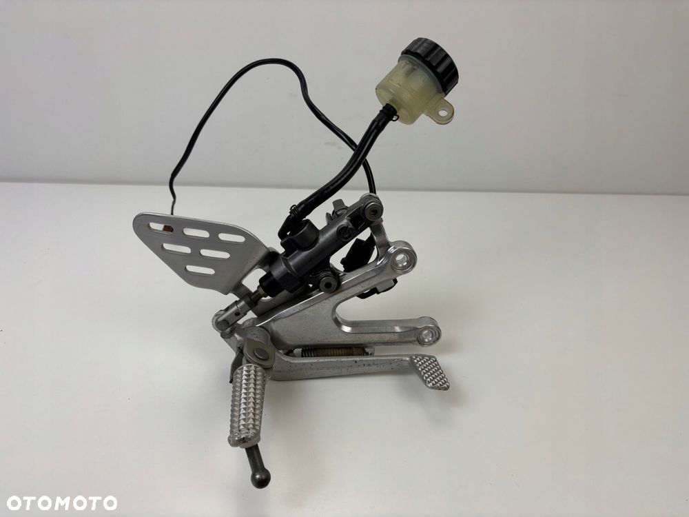 Prawy set kierowcy Yamaha YZF-R6 5SL 2003-06 Oryginał