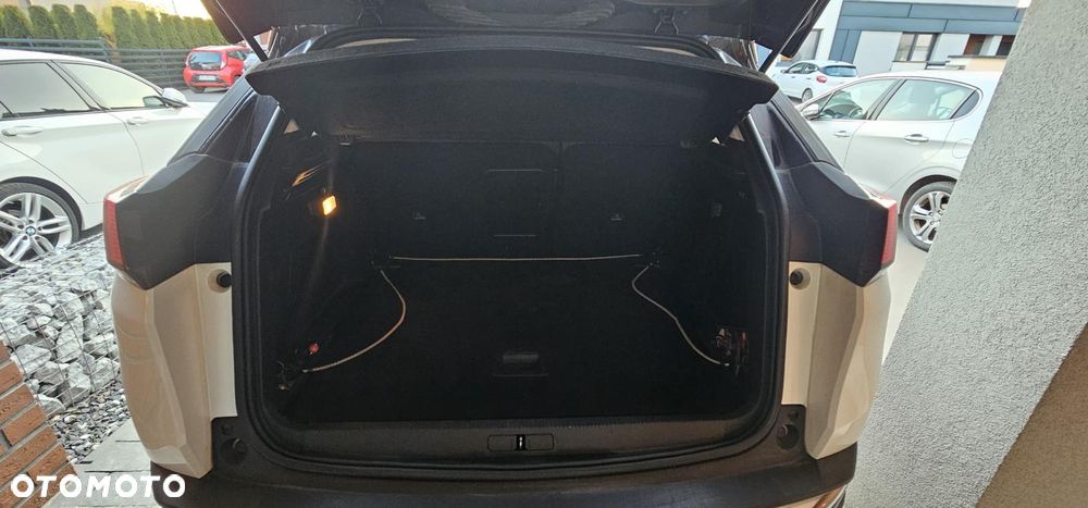 Peugeot 3008 BlueHDi 130 Stop & Start EAT8 Crossway - 8