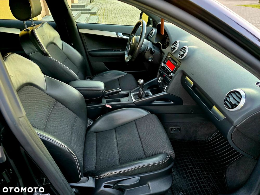 Audi A3 Sportback 2.0 TDI Ambiente - 6