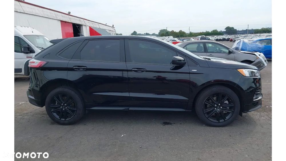 Ford Edge - 9