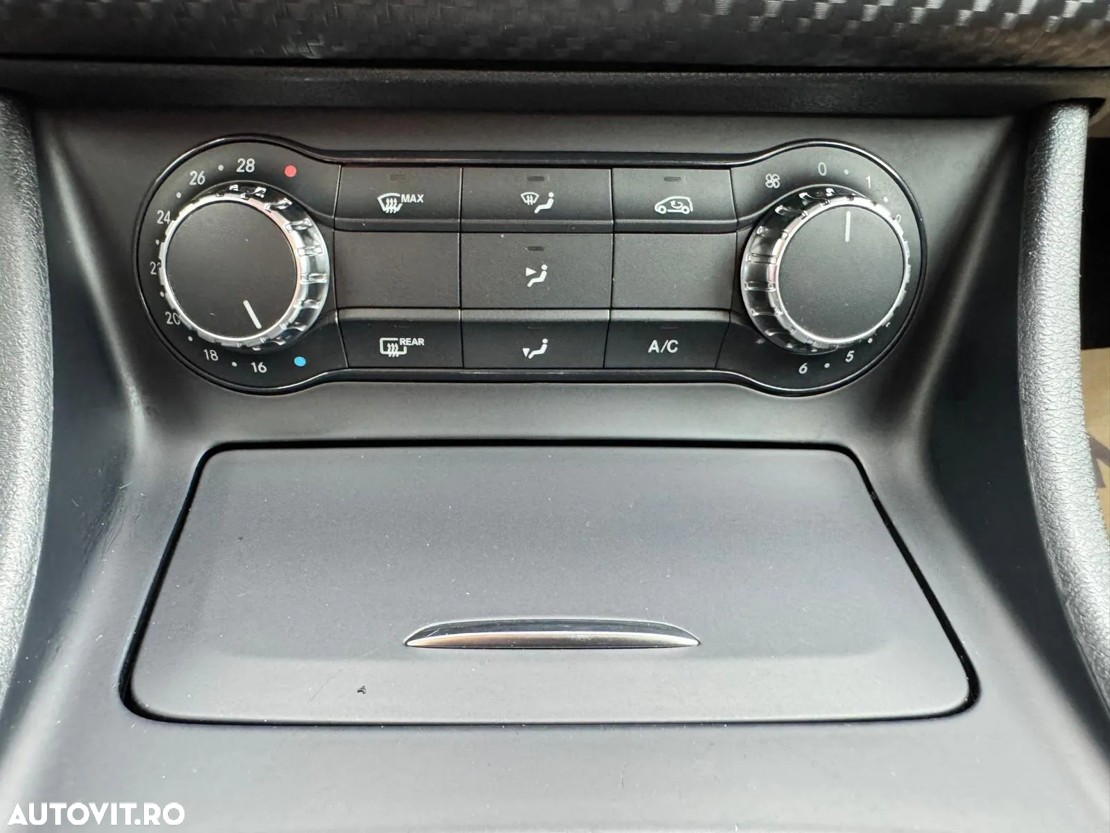Mercedes-Benz GLA 200 d 4MATIC Aut. - 31