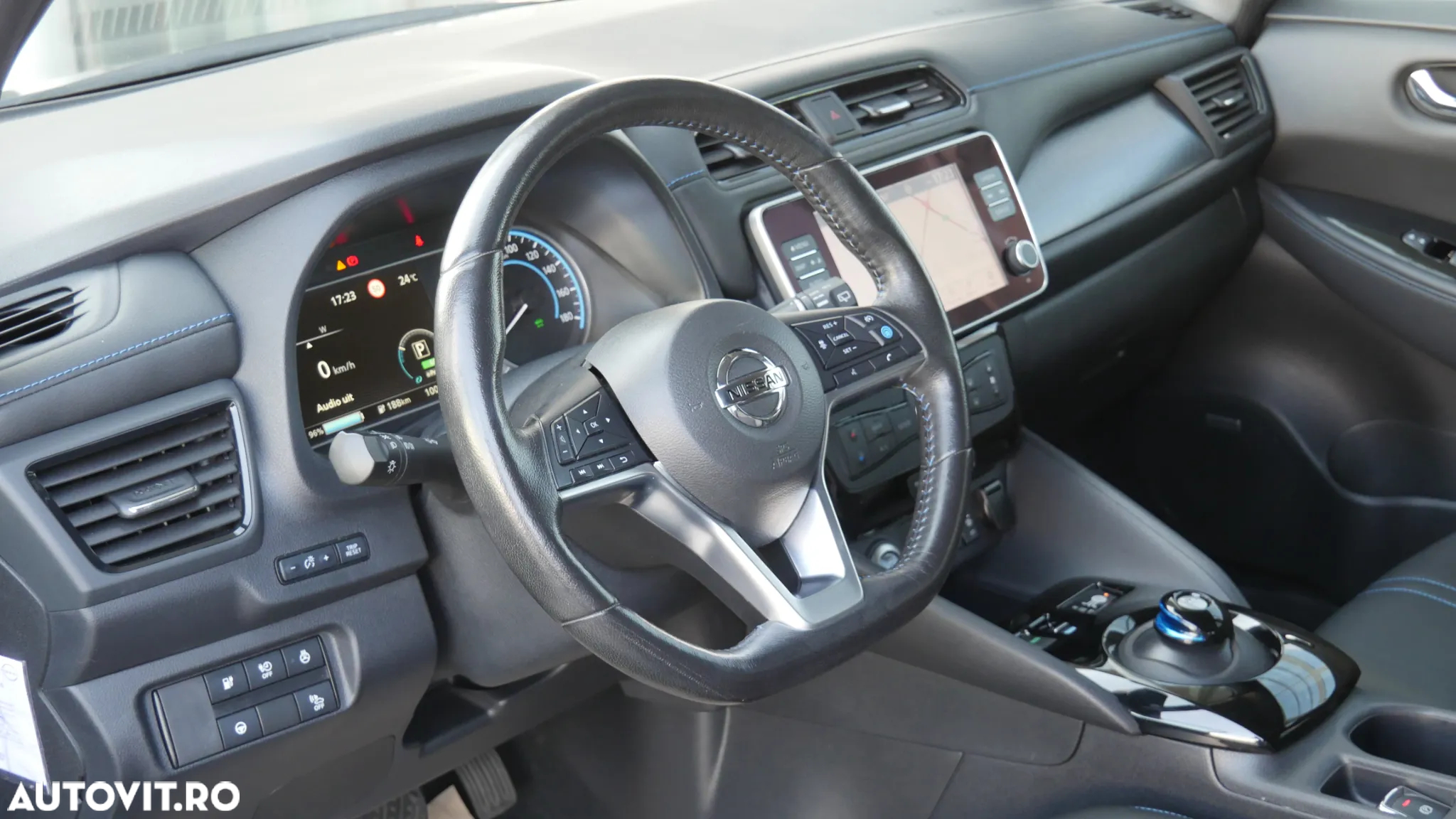 Nissan LEAF 40 kWh Tekna - 2