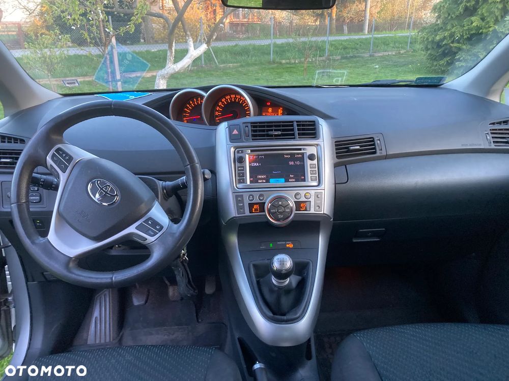 Toyota Verso 1.8 Sol EU5 - 6