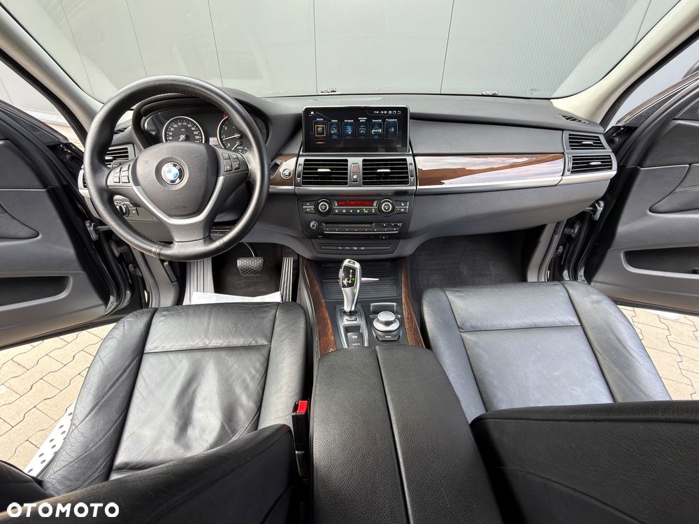 BMW X5 xDrive48i - 7