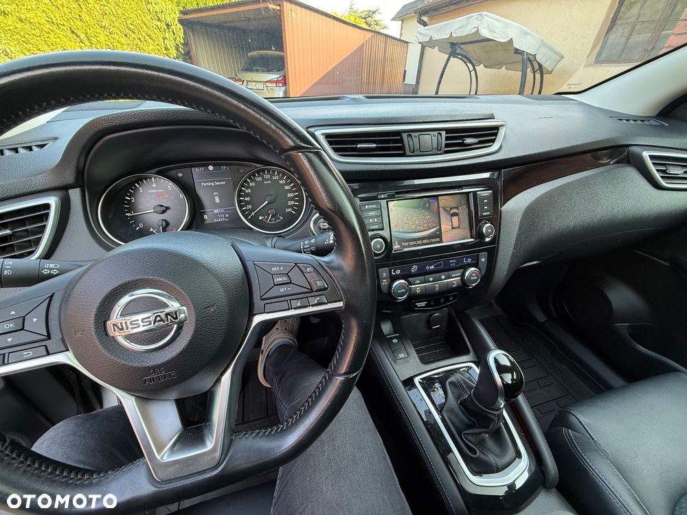 Nissan Qashqai 1.3 DIG-T DCT SHIRO - 23