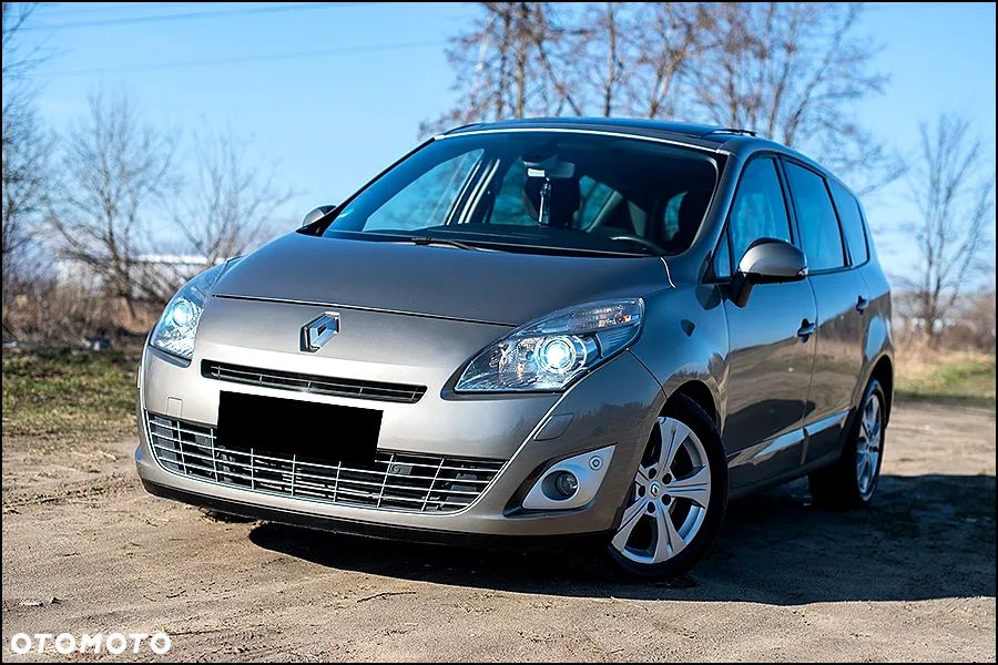 Renault Grand Scenic - 9