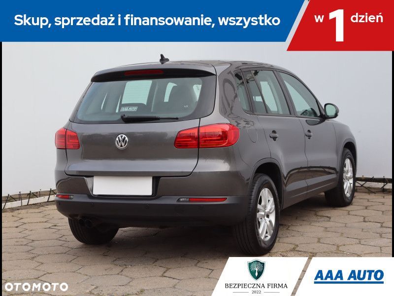 Volkswagen Tiguan - 6