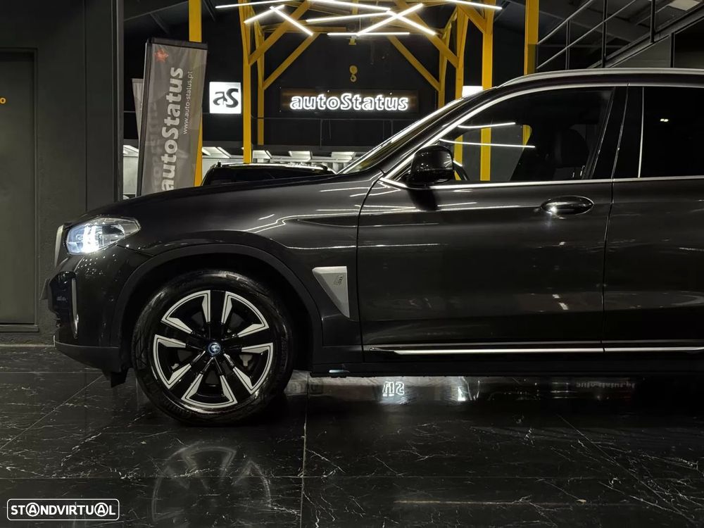 BMW iX3 Inspiring - 8