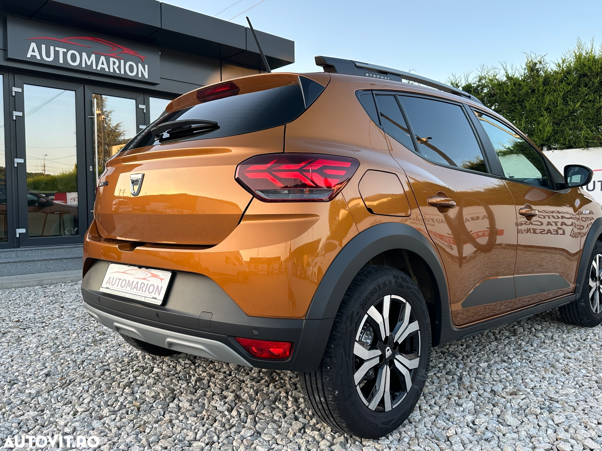 Dacia Sandero Stepway ECO-G 100 MT6 Comfort - 14