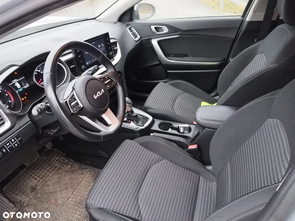 Kia Ceed 1.5 T-GDI MHEV L - 11