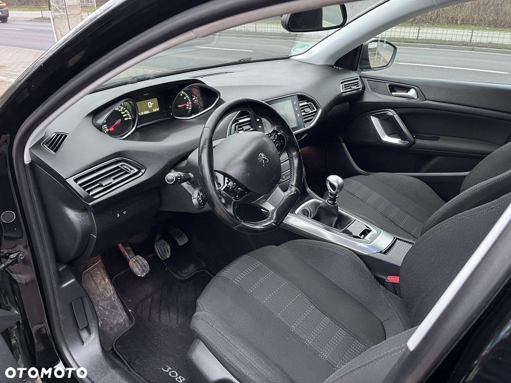 Peugeot 308 - 14