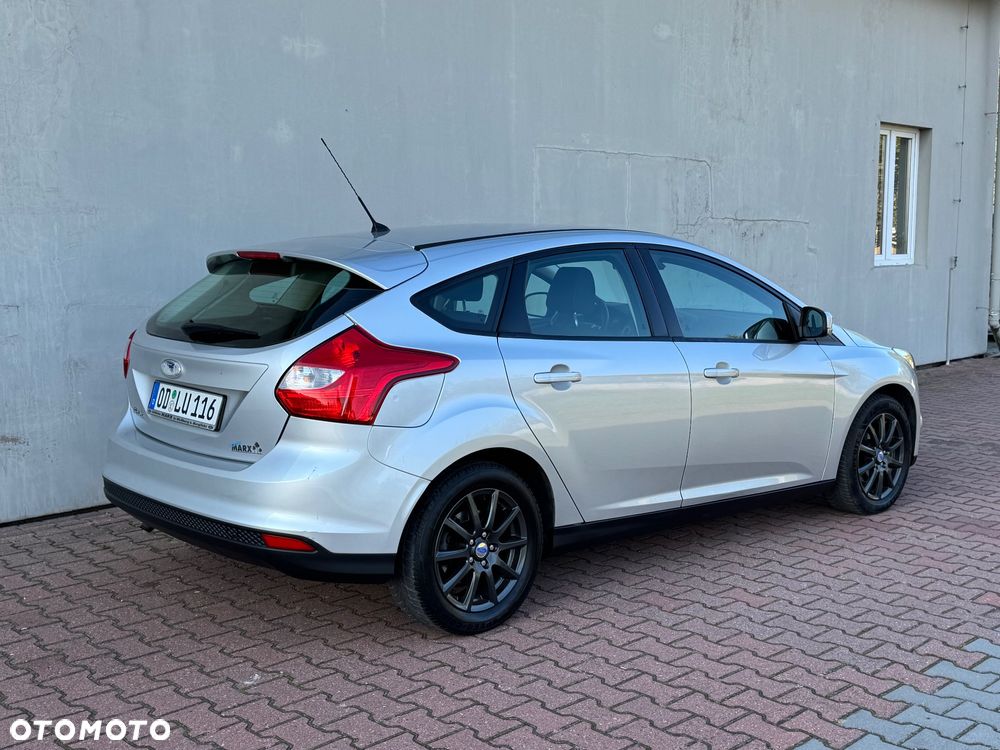 Ford Focus 1.6 Trend - 11