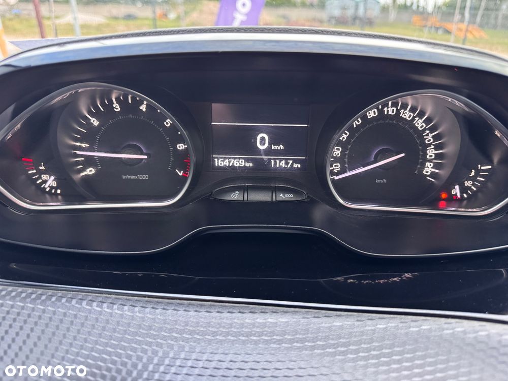 Peugeot 208 PureTech 110 Stop & Start Allure - 17