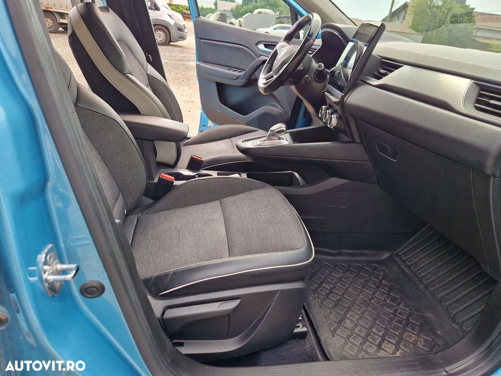 Renault Captur PHEV 160 Techno - 10
