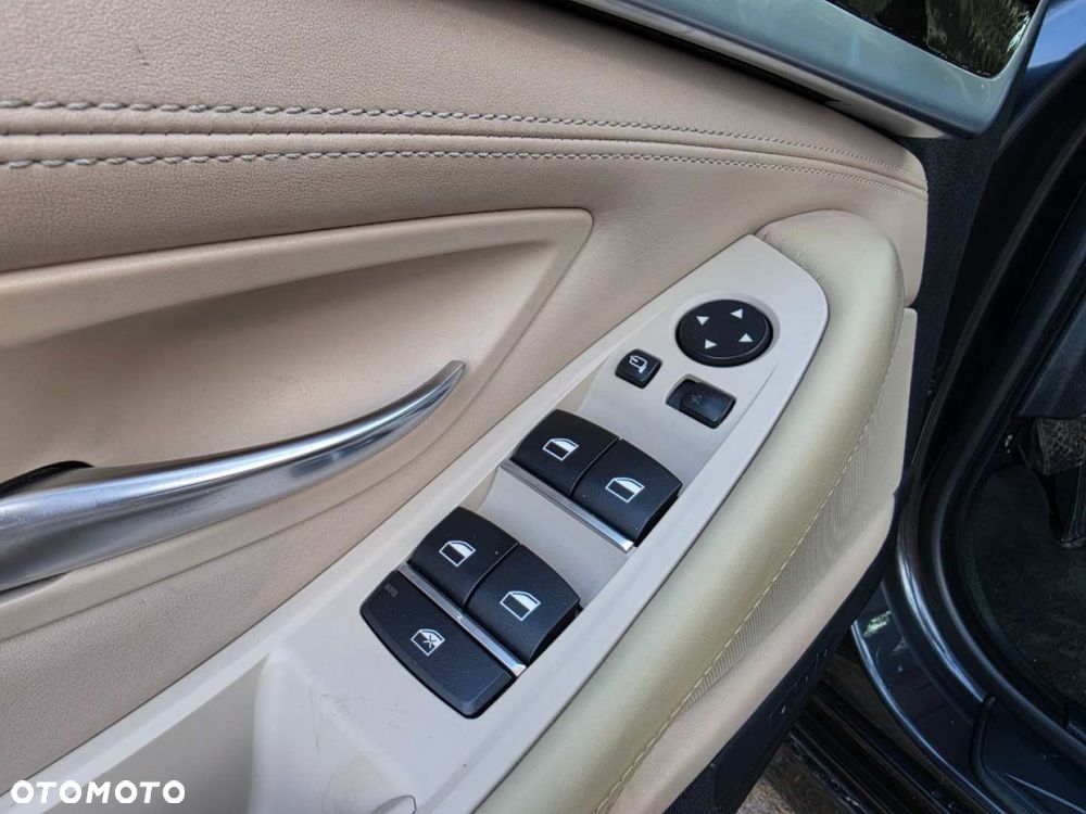 BMW Seria 5 - 25